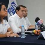 Blanca Estrada: Adiós, Huacho; hola, Verónica