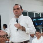 Henry Sosa, acusado de robar placas, quiere dar clases de moral