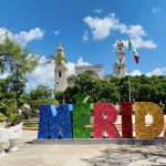 Derriban y decapitan estatua de AMLO recién colocada