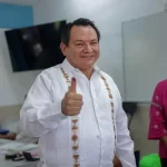 1-a-huacho-diaz-mena-vota-eleccion-judicial-1024x683