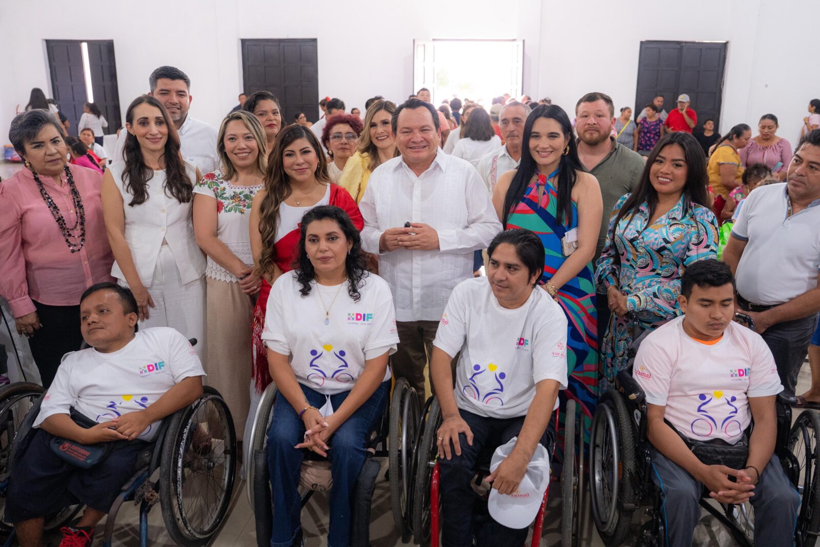 Ayuntamiento de Mérida avanza en limpieza de rejillas con apoyo del Ejército Mexicano.